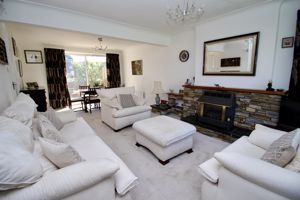 Living Room- click for photo gallery